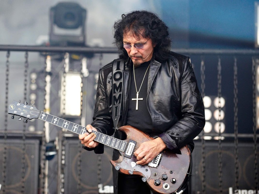 Why Tony Iommi hates taking part in acoustic guitar Guitar Contact