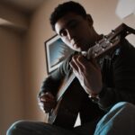 Meet Yuben Gray: the folks artist utilizing cosy guitars and spacey sounds to sort out anxiousness Guitarcontact